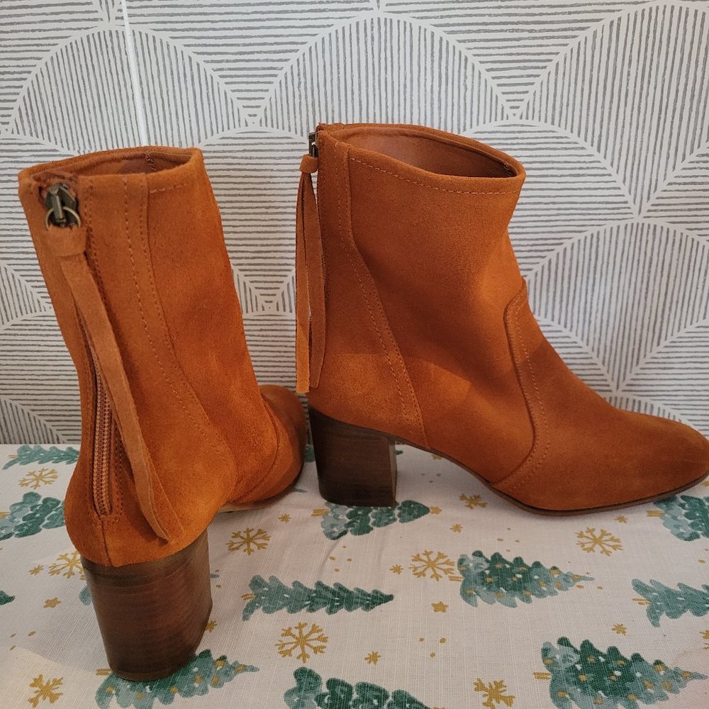 Faryleobin for Anthropologie Women's Size 40 (EU) Size 9 U.S. suede boots